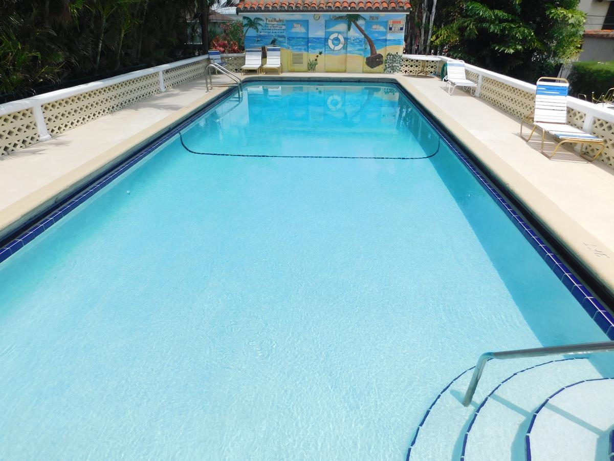 The Grove Beach Condominiums เดลเรย์บีช ภายนอก รูปภาพ